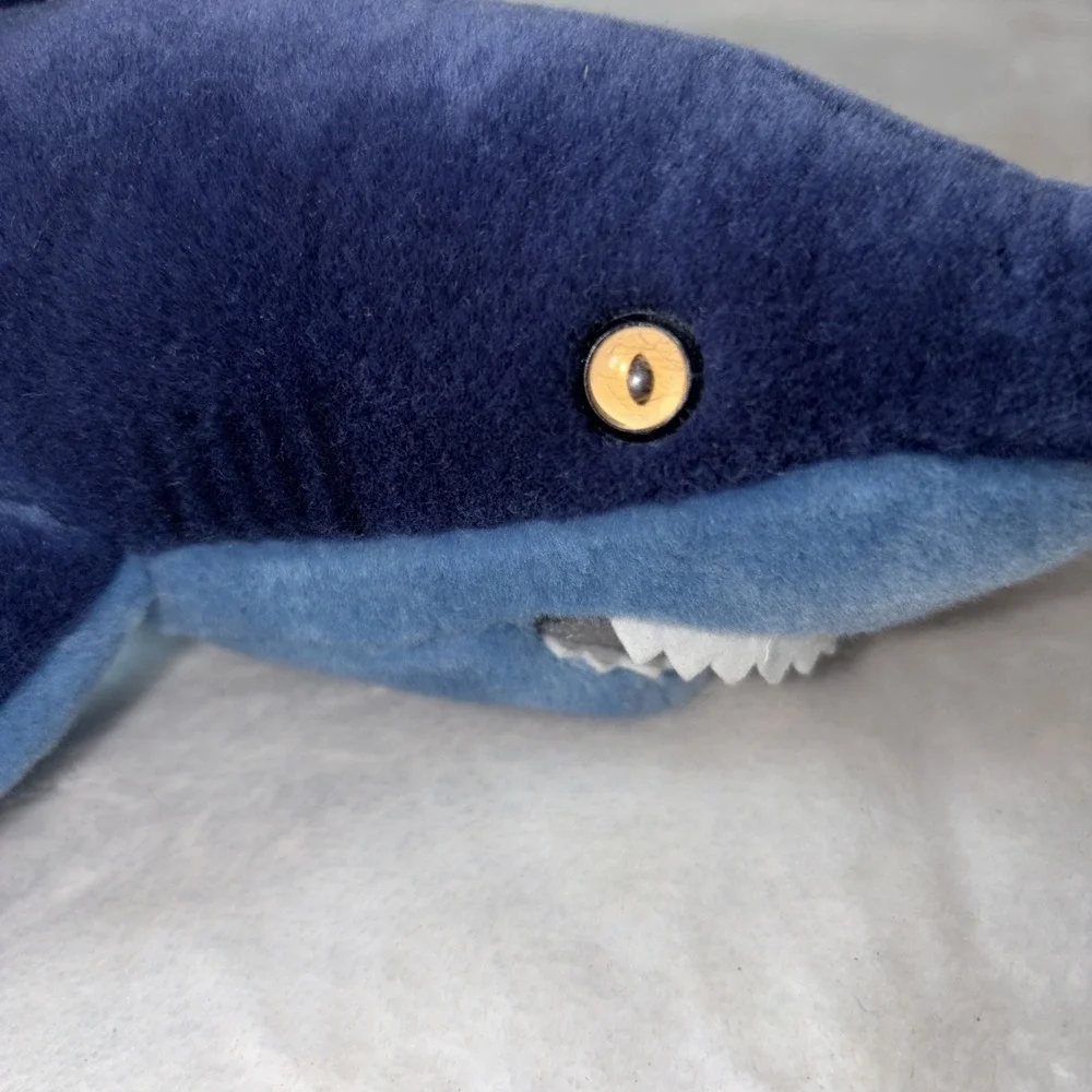 Realistic Mako Shark Plush Stuffed Realistic Plastic Eyes‎ Stitched Gills No Tag